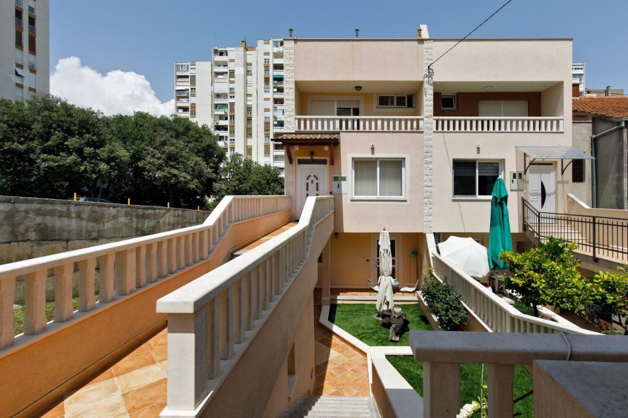 Apartment Punda Split Exterior photo