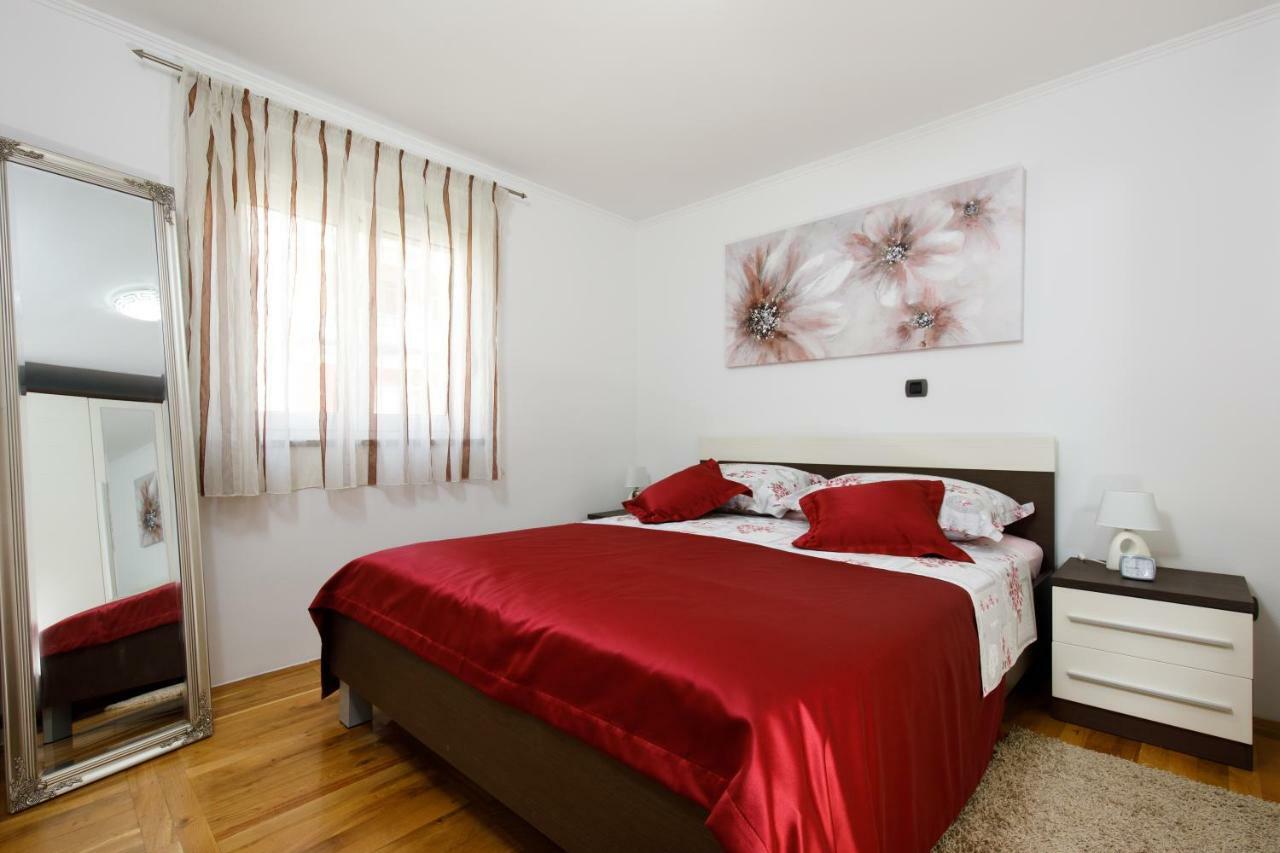 Apartment Punda Split Exterior photo